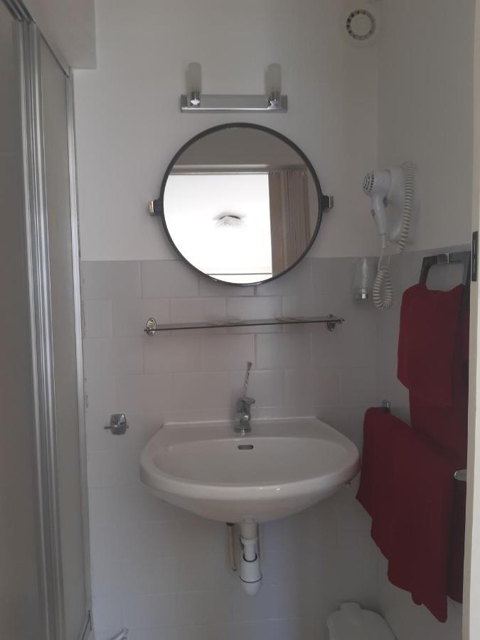 Hotel Aunis-Saintonge Royan Bagian luar foto