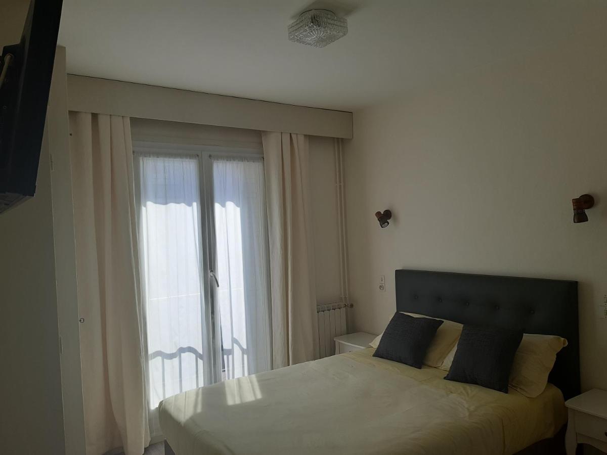 Hotel Aunis-Saintonge Royan Bagian luar foto