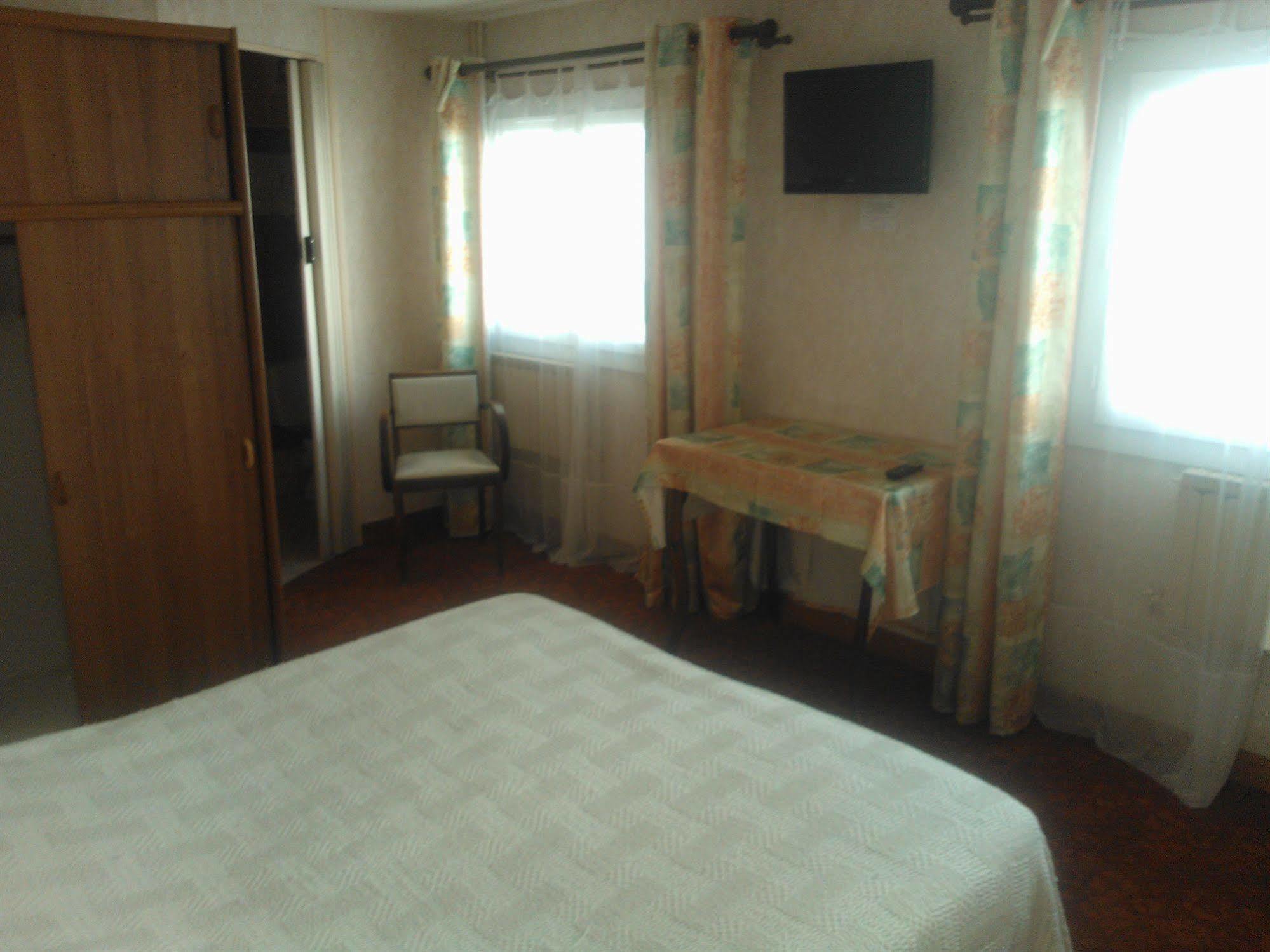Hotel Aunis-Saintonge Royan Bagian luar foto